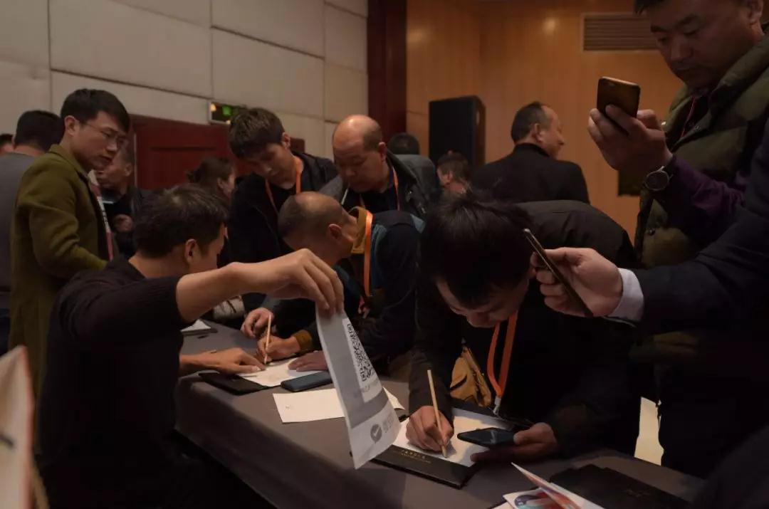贵轮·满帮牵手甲乙丙丁,联合打造国内首款高端商用车网红轮胎! 贵轮·满帮牵手甲乙丙丁,联合打造国内首款高端商用车网红轮胎!