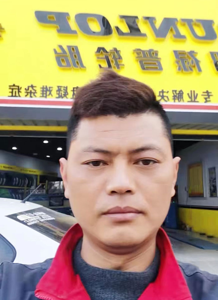 访谈 | 邓禄普轮胎店刘义:传统汽配商的突围! 访谈 | 邓禄普轮胎店刘义:传统汽配商的突围!
