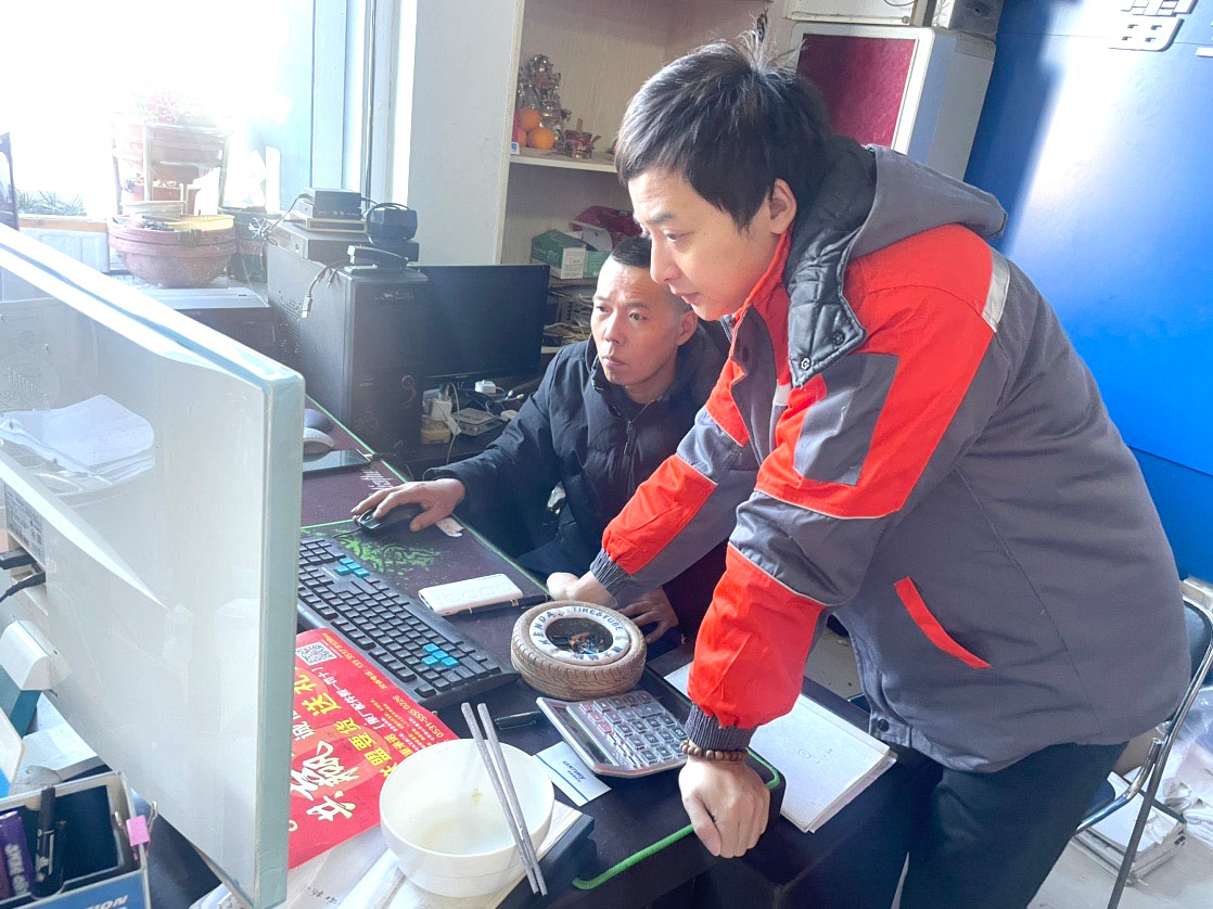 传统轮胎店的转型 甲乙丙丁河口汽配服务站开业了 传统轮胎店的转型 甲乙丙丁河口汽配服务站开业了